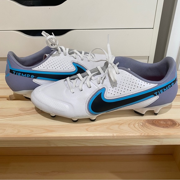 Nike Tiempo Legend 9 Academy FG Soccer Cleats - Picture 1 of 9